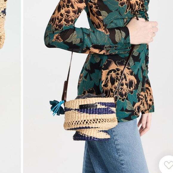 AAKS Handbags - Love AAKS Baw Pot Wavy Crossbody Ratan Leather Natural & Navy Straw Liner